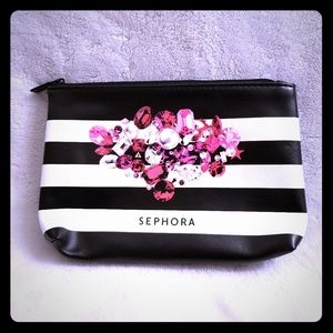 Pouch free with bundle ❤💥